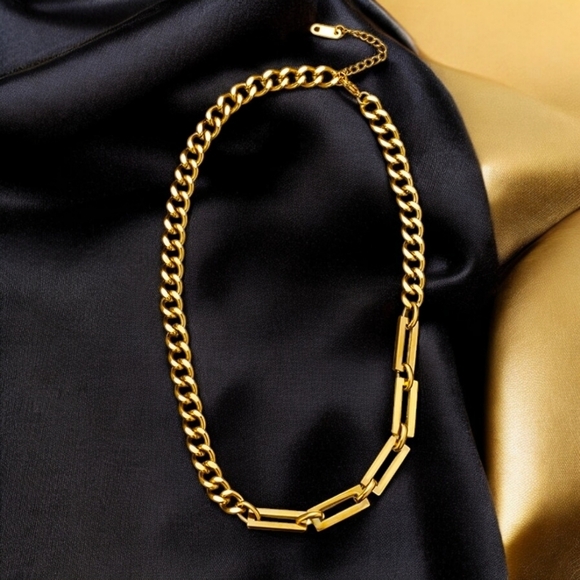 🆕️18K Gold Plated Cuban Chain Necklace + FREE Stainless Steel Earrings! Trendy - Picture 3 of 13